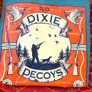 Dixie Decoys Graphic T-Shirt Small NWT